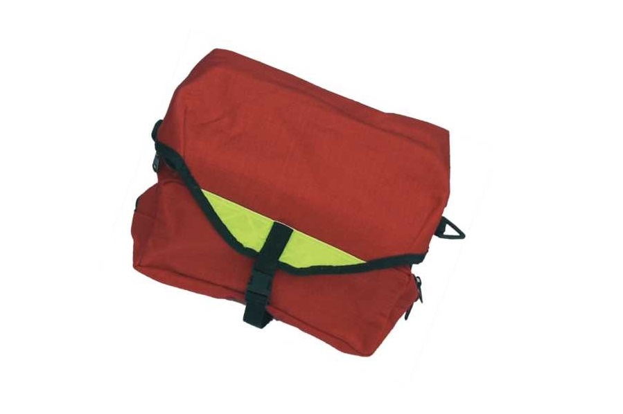 Erste-Hilfe-Tasche gefüllt mit DIN 13 160